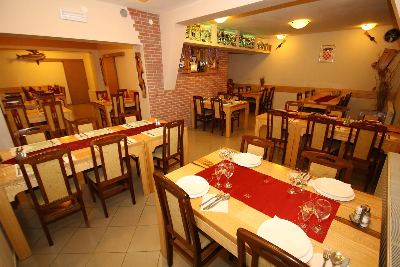 Bed and Breakfast Kod Ribica Jasenovac Экстерьер фото